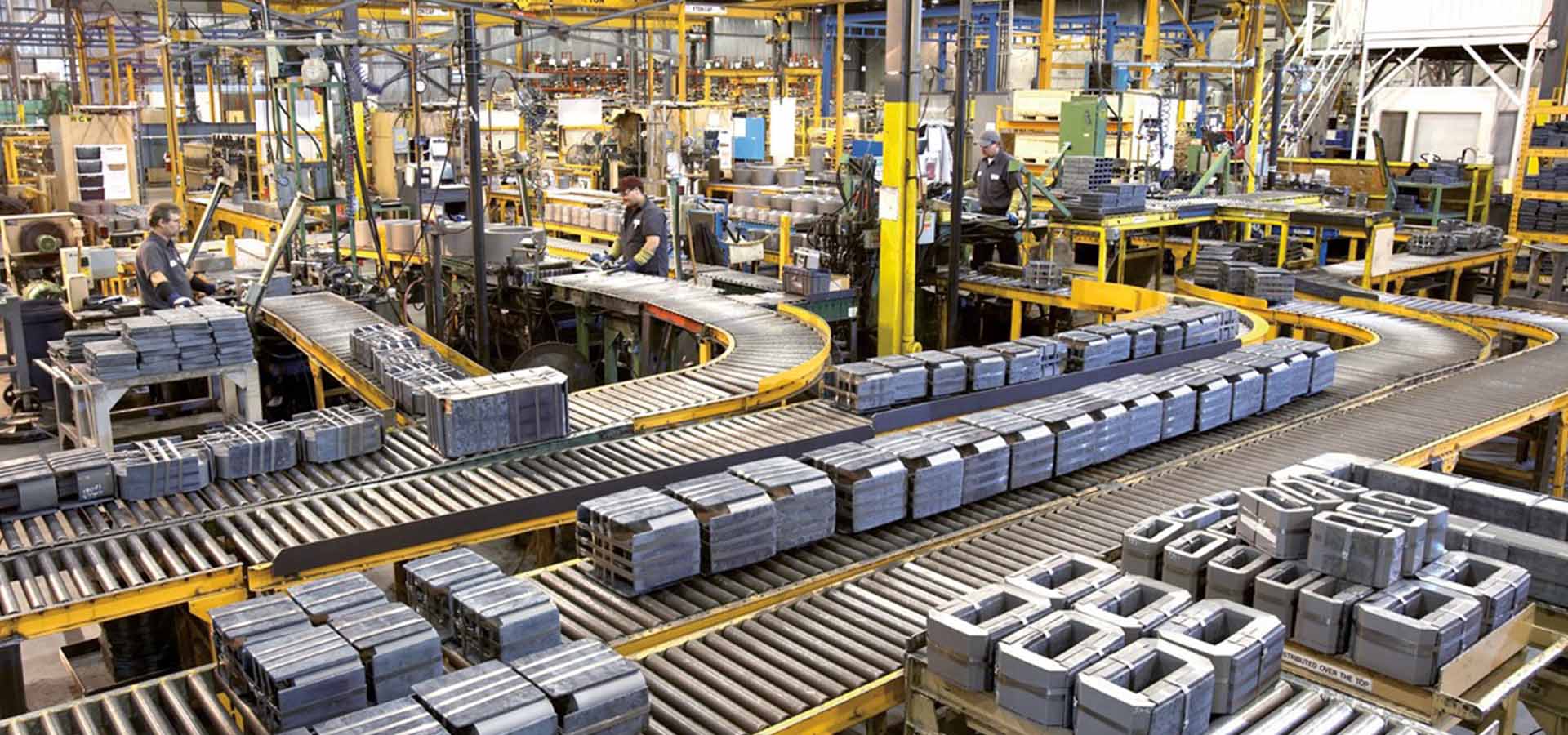 interior de una planta de producción de metales